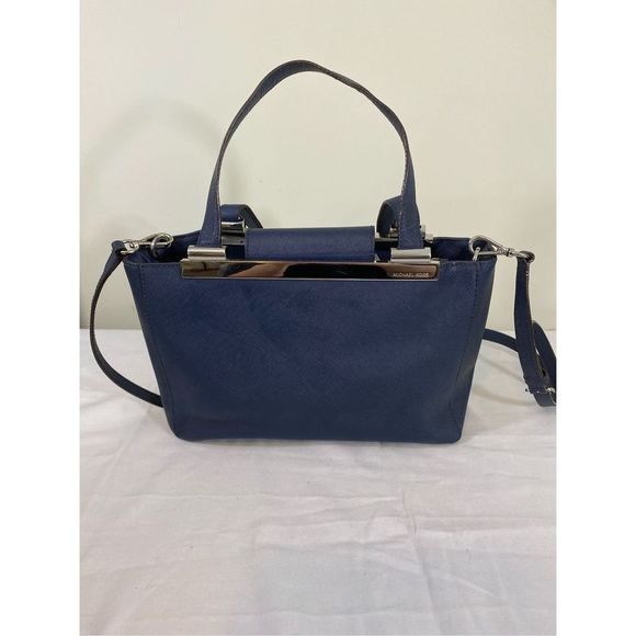 🔥🥰Michael Kors🔥🥰 Beyond super cute & gorgeous. Elegant LUXY Leather Handbag!
